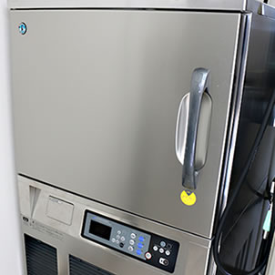 山梨のとうもろこし 旬果市場のきみひめ加工品製設備 急速冷凍させる機械「ショックフリーザー」